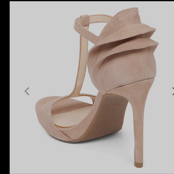 New Jessica Simpson heels in size 5 T-Strap Pump - Picture 3 of 9